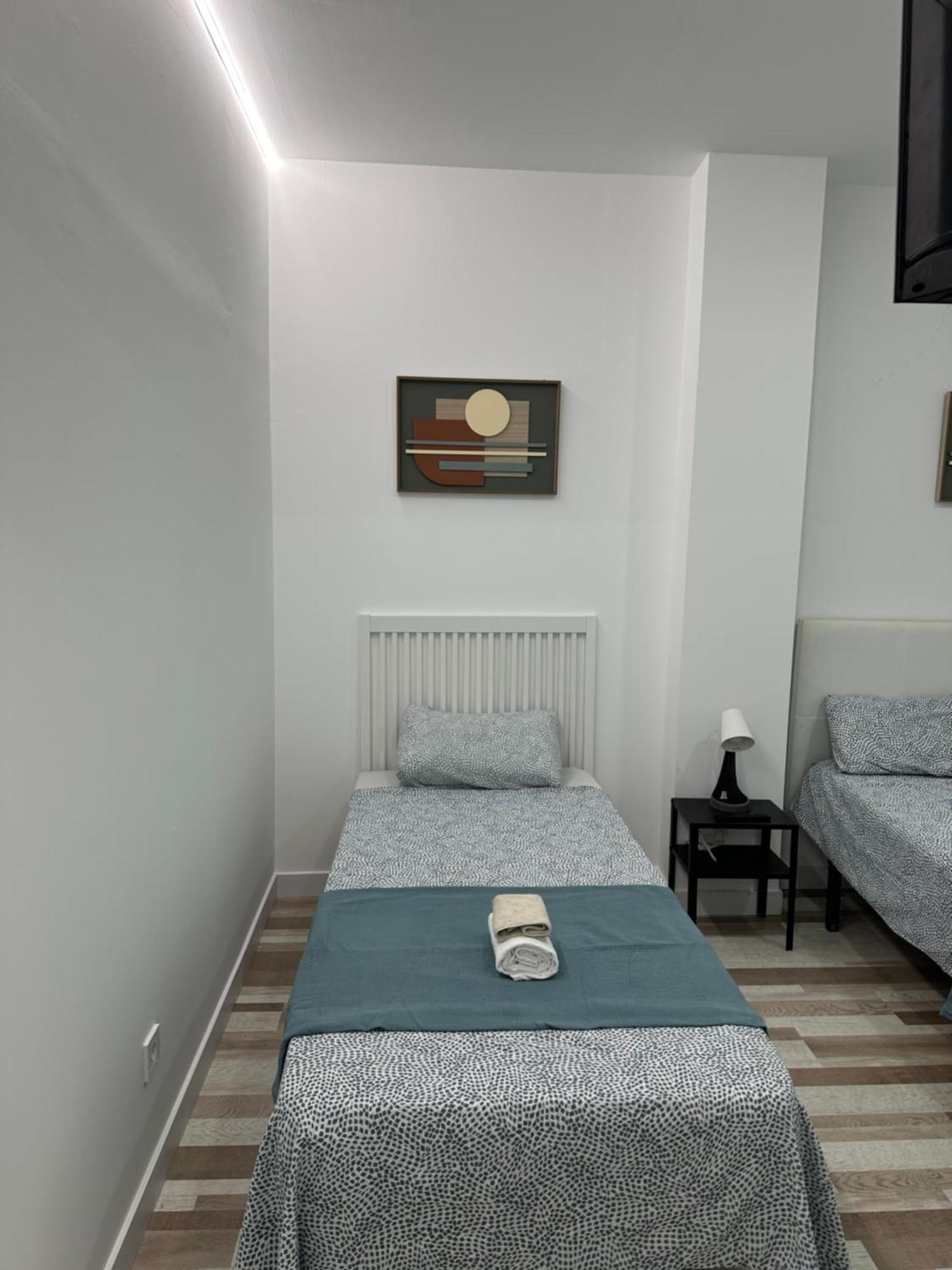 Alojamiento Fantasia Madrid Esterno foto