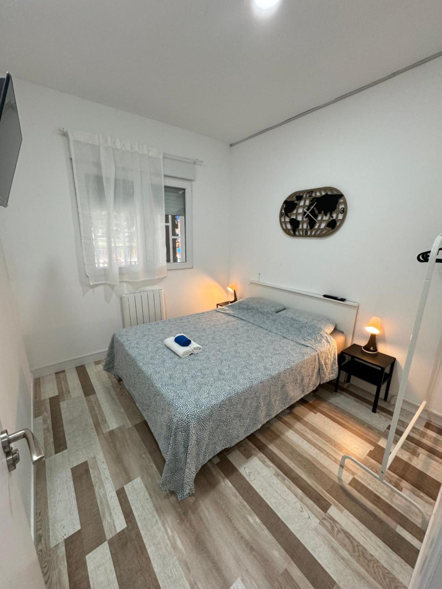 Alojamiento Fantasia Madrid Esterno foto